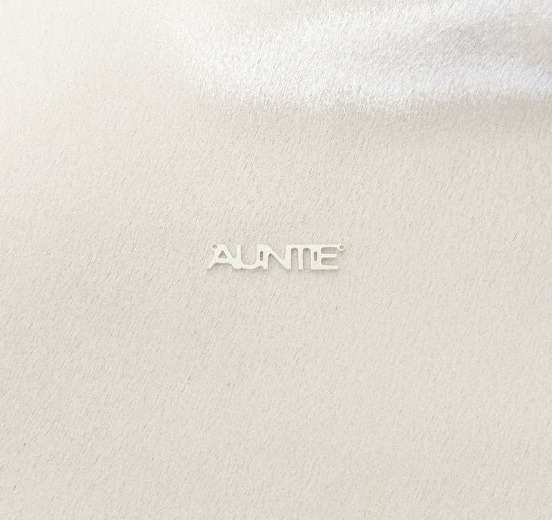 auntie nameplate connector