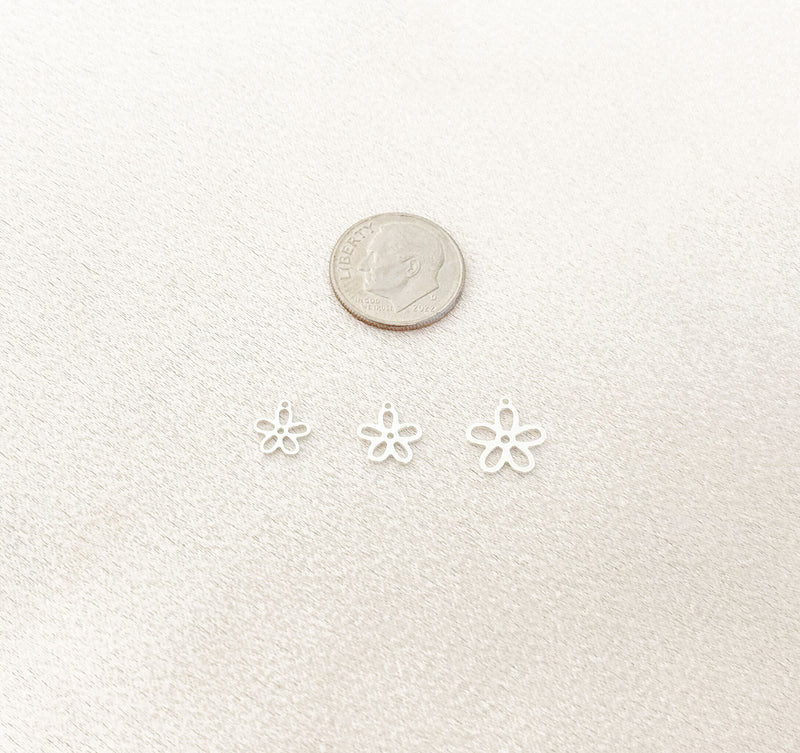 daisy charm size comparison