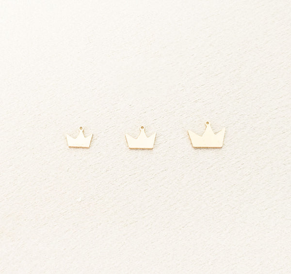 doodle crown charm