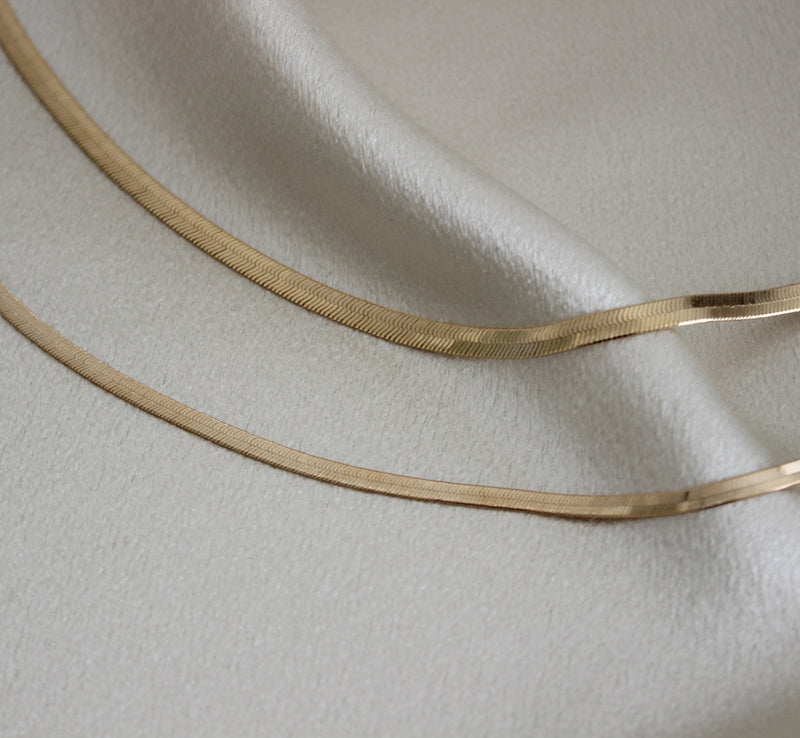 gold herringbone necklace