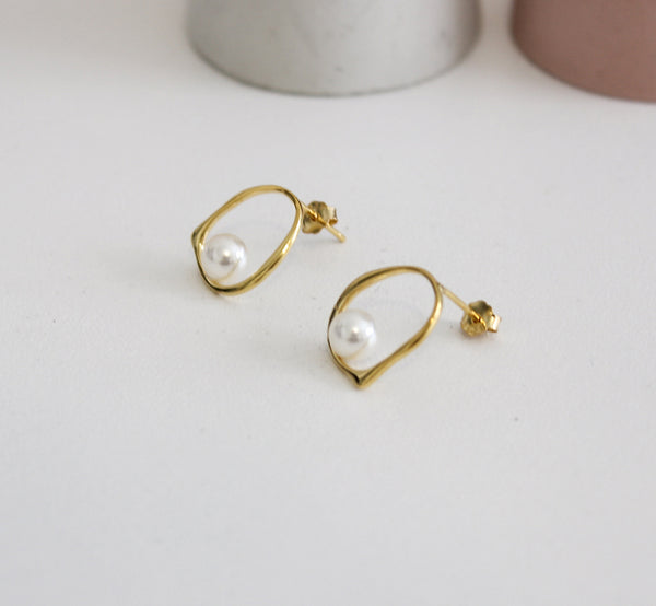 18k gold vermeil pearl earrings